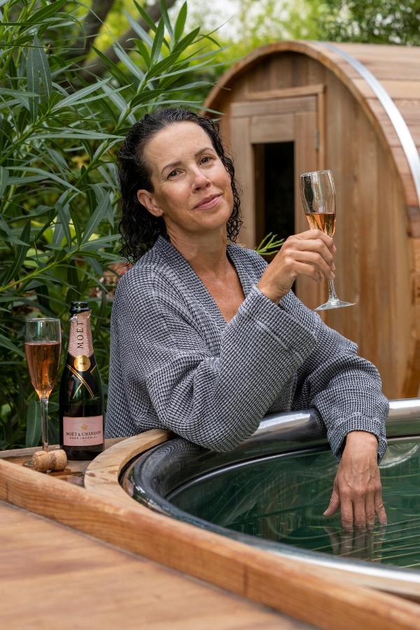 Escale Rochelaise B&B, Spa Bain Nordique Et Sauna Tonneau Ла-Рошель Экстерьер фото
