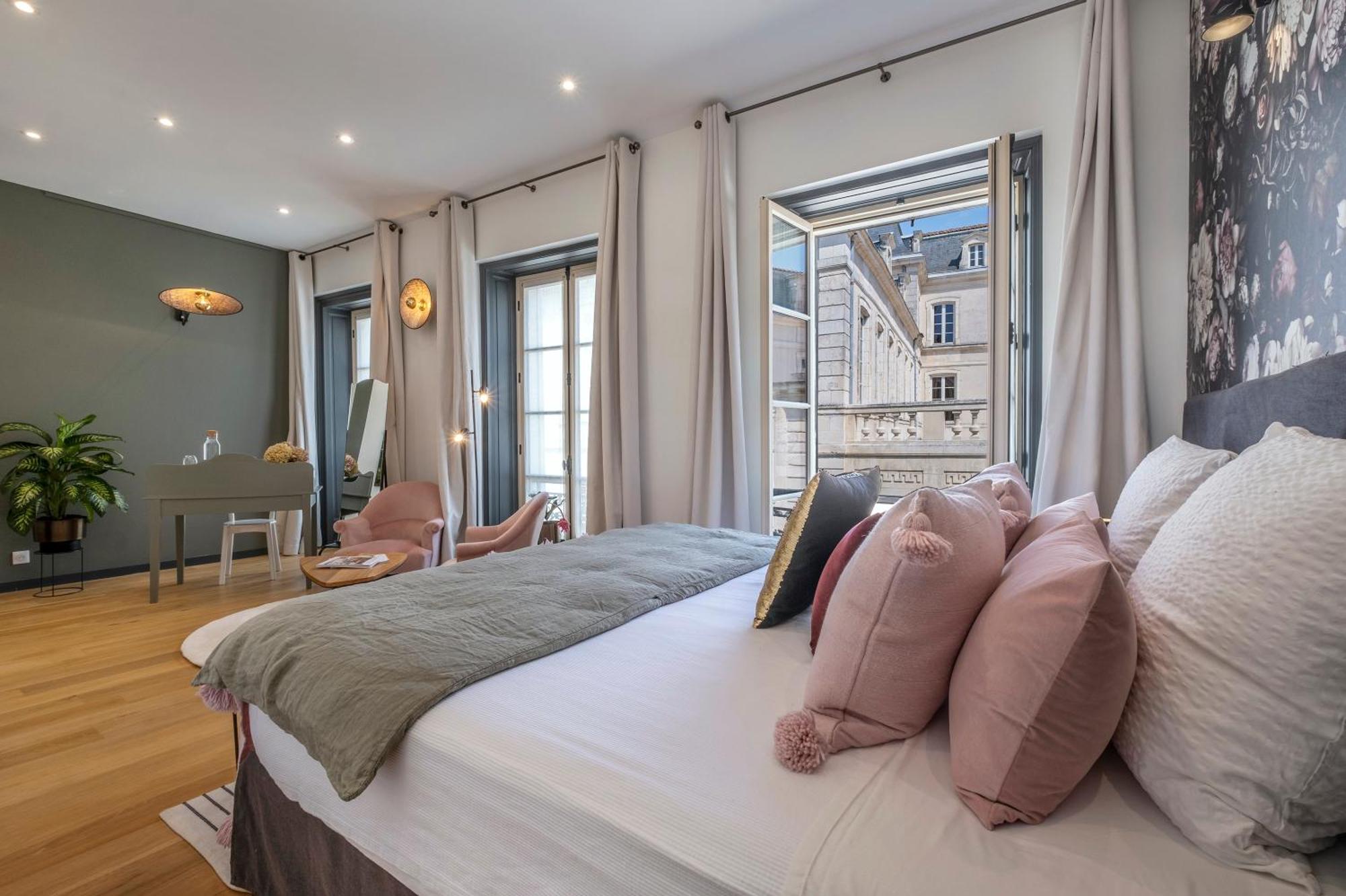 Escale Rochelaise B&B, Spa Bain Nordique Et Sauna Tonneau Ла-Рошель Экстерьер фото